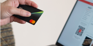 Consumatore presenta un reclamo per un acquisto effettuato su un marketplace online