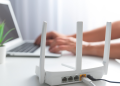Trasloco linea internet in ritardo con router scollegato e scatoloni